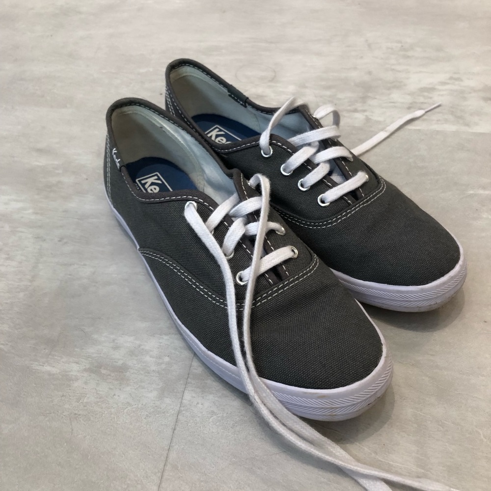EUC Keds Canvas Sneakers